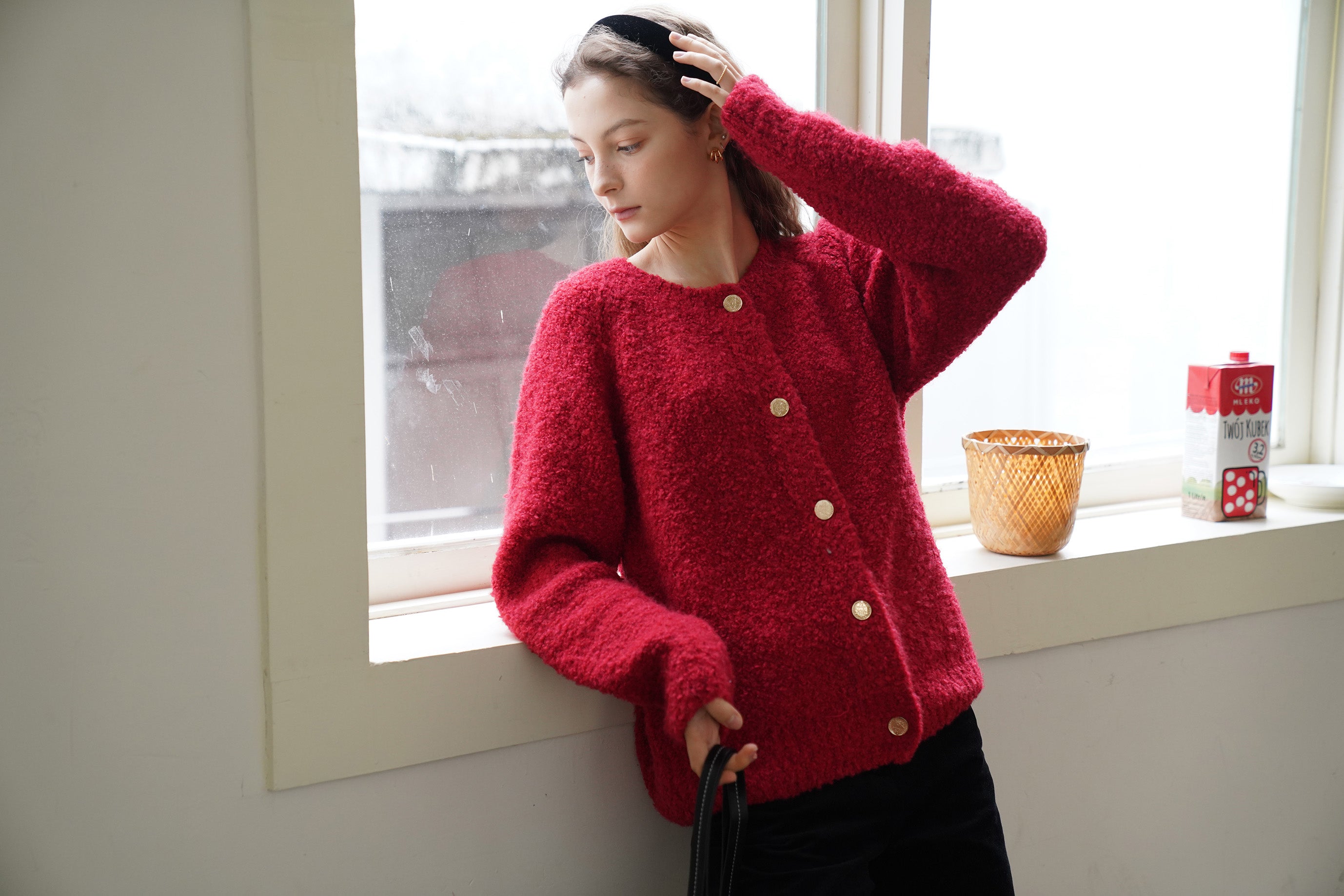 Round Neck 70% Mohair Cardigan (Red) – Tenderavenue